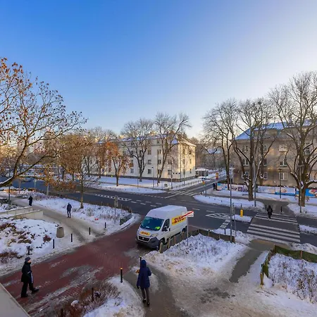 Spacious Near The Airport Parking & Remote Working By Renters Warszawa