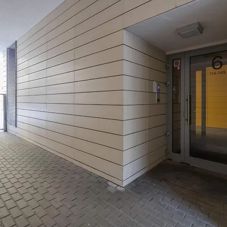 Lejlighed Spacious Near The Airport Parking & Remote Working By Renters