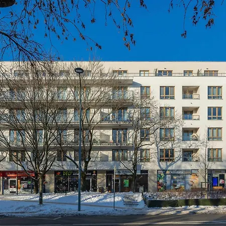 Spacious Near The Airport Parking & Remote Working By Renters * Warszawa